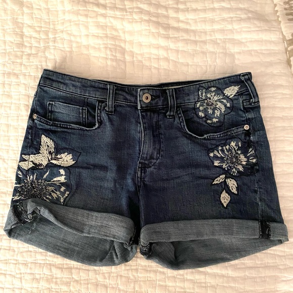 {anthropologie} Pilcro Embroidered Jean Shorts - Picture 2 of 7